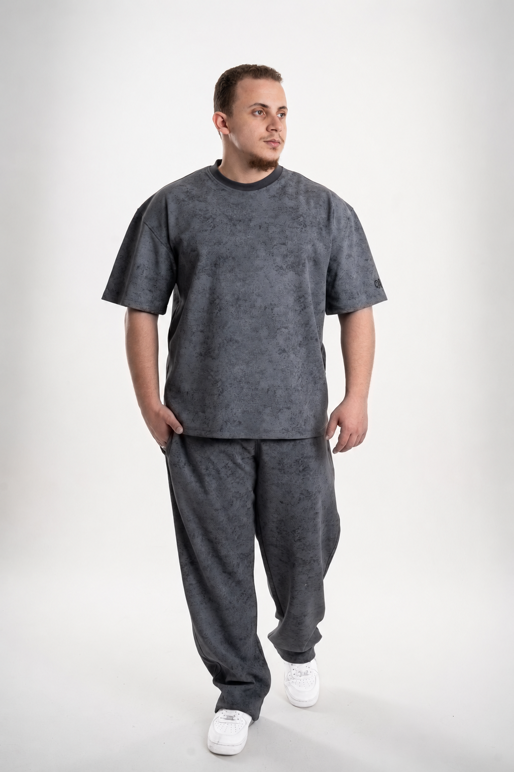 Qayyim Textured Relaxed Pants – Dark Grey